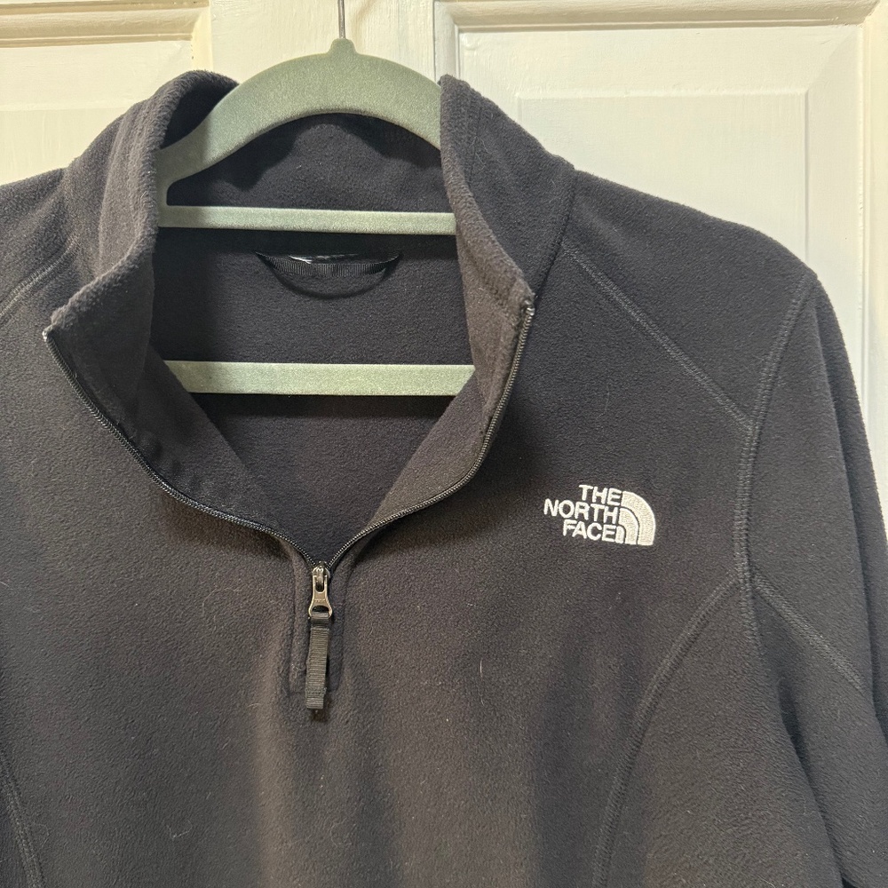 North Face 1/4 zip fleece pullover